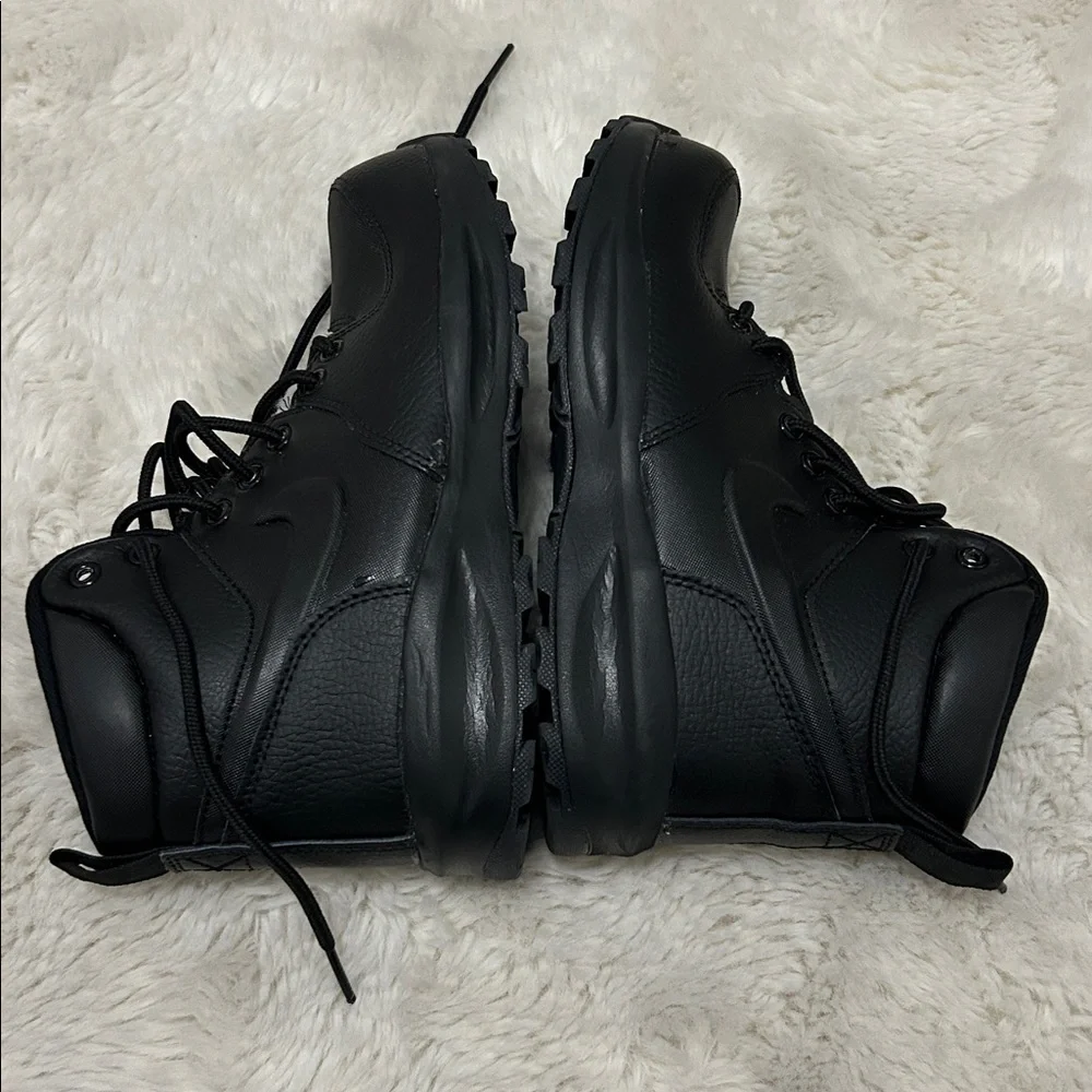 Nike Manoa Black Leather Booties Boys